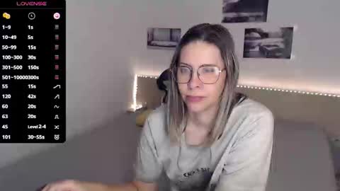 Snapshot of justmexy7 chatting on 11/26/25, 05:08 Julie online show from 11/26/25, 05:08