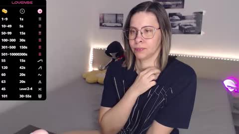 Snapshot of justmexy7 chatting on 03/18/26, 04:59 Julie online show from 03/18/26, 04:59