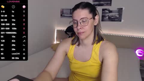 Snapshot of justmexy7 chatting on 04/09/26, 04:12 Julie online show from 04/09/26, 04:12