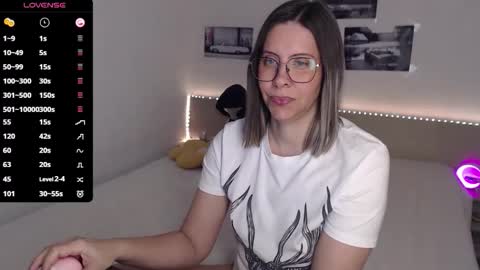 Snapshot of justmexy7 chatting on 04/22/26, 04:04 Julie online show from 04/22/26, 04:04