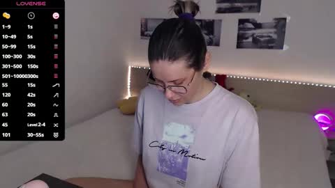 Snapshot of justmexy7 chatting on 04/24/26, 04:09 Julie online show from 04/24/26, 04:09