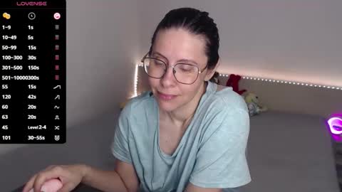 Snapshot of justmexy7 chatting on 05/29/26, 03:59 Julie online show from 05/29/26, 03:59