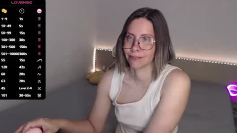 Snapshot of justmexy7 chatting on 06/16/26, 04:04 Julie online show from 06/16/26, 04:04