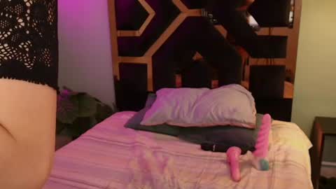 Snapshot of justmia_ chatting on 07/01/26, 01:40 Mia online show from 07/01/26, 01:40