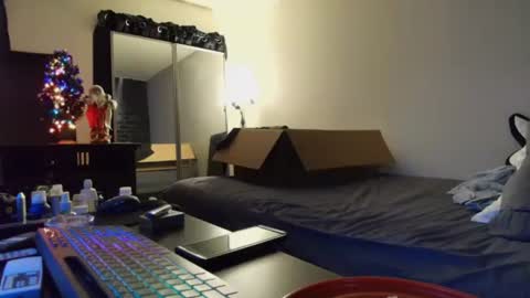 Eetantungfuk Mias online show from 12/17/24, 09:27