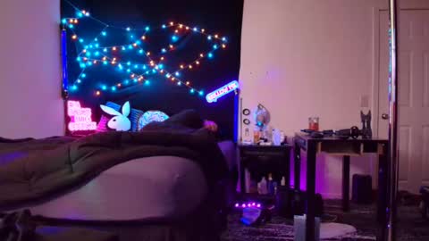 Eetantungfuk Mias online show from 02/10/25, 11:57