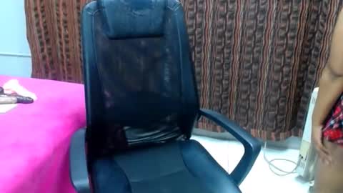 jusybee online show from 04/15/26, 04:47