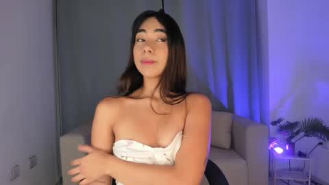 Snapshot of jvenuss chatting on 11/09/25, 11:58 ees 3 online show from 11/09/25, 11:58