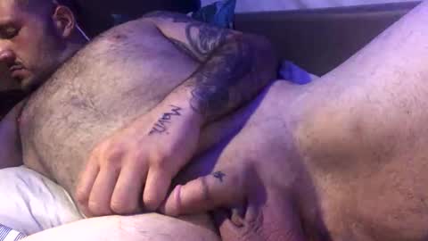 jvilla521 online show from 10/22/25, 08:36