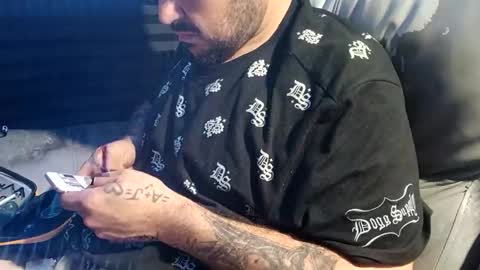 jvilla521 online show from 10/27/25, 12:47