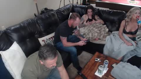 Snapshot of jwhitf4770 chatting on 04/12/26, 02:05 PussNBoots2016 online show from 04/12/26, 02:05