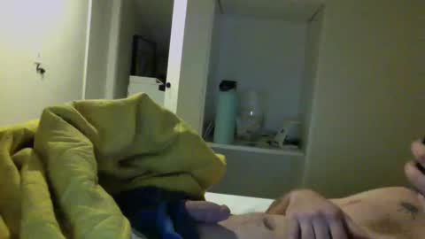 Snapshot of jwill10000 chatting on 12/16/24, 10:08 J and Sugar snap pea online show from 12/16/24, 10:08