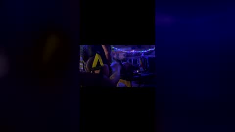 Snapshot of jwolf11851725 chatting on 04/23/26, 01:02 jwolf11851725 online show from 04/23/26, 01:02