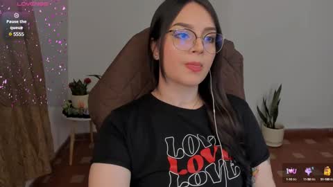 Snapshot of jxssicax chatting on 12/18/24, 11:51 jxssicax online show from 12/18/24, 11:51