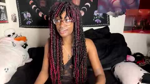 Aki Kim online show from 01/19/26, 01:04