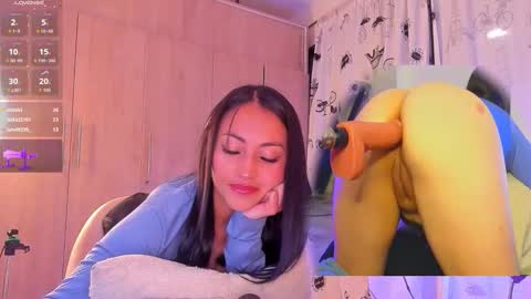  Karolin  online show from 04/11/26, 12:48