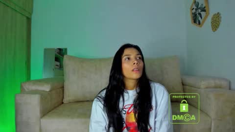 Snapshot of k4ymull3r_ chatting on 11/17/25, 02:06 Kayli online show from 11/17/25, 02:06