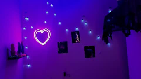 Kaaiiri online show from 03/11/25, 03:16