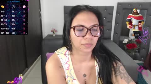 Snapshot of kaarlaa_ chatting on 12/02/24, 04:42 Karla online show from 12/02/24, 04:42