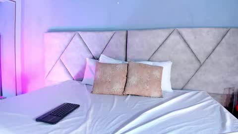 Katy online show from 02/15/26, 01:09