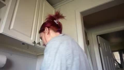 Snapshot of kaceelynn chatting on 10/31/25, 03:57 Kac online show from 10/31/25, 03:57