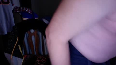 kachen2003 online show from 12/30/24, 05:34