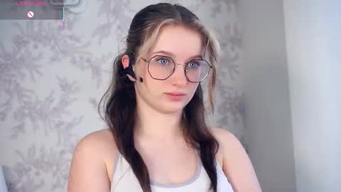 Snapshot of kacyboone chatting on 11/02/25, 08:17 Tate online show from 11/02/25, 08:17