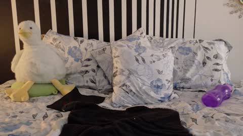 Snapshot of kad_kad chatting on 01/19/25, 04:46 Kanela online show from 01/19/25, 04:46