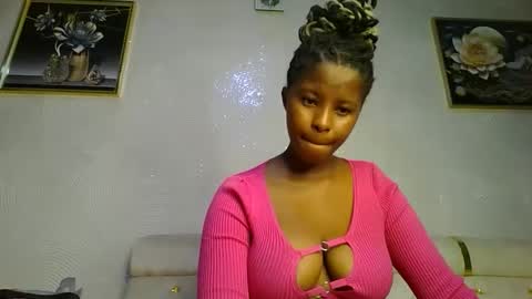 Snapshot of kadime001 chatting on 02/18/25, 09:43 kadime online show from 02/18/25, 09:43