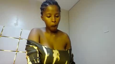 Snapshot of kadime001 chatting on 02/21/25, 07:32 kadime online show from 02/21/25, 07:32