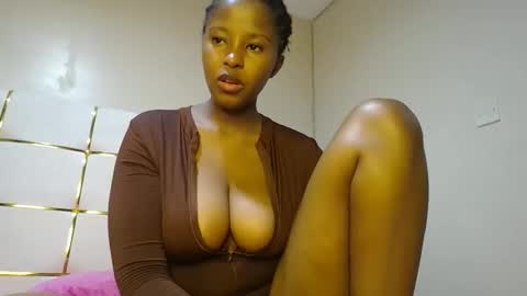 Snapshot of kadime001 chatting on 02/22/25, 09:04 kadime online show from 02/22/25, 09:04