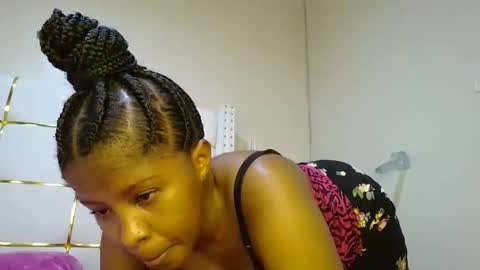 Snapshot of kadime001 chatting on 03/11/25, 08:20 kadime online show from 03/11/25, 08:20