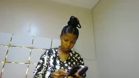 Snapshot of kadime001 chatting on 03/12/25, 07:17 kadime online show from 03/12/25, 07:17