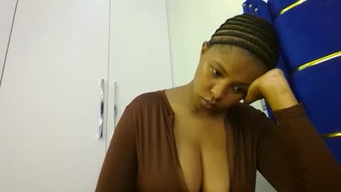 Snapshot of kadime001 chatting on 11/13/25, 06:12 kadime online show from 11/13/25, 06:12