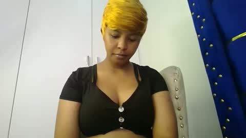 Snapshot of kadime001 chatting on 11/17/25, 07:30 kadime online show from 11/17/25, 07:30