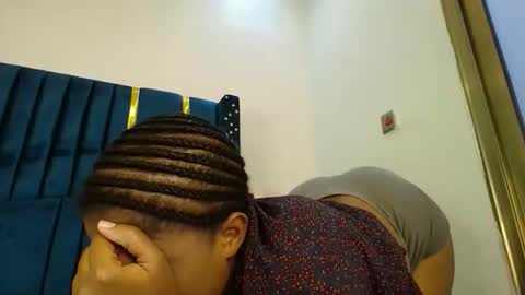 Snapshot of kadime001 chatting on 11/21/25, 12:32 kadime online show from 11/21/25, 12:32