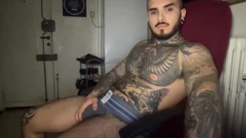 Snapshot of kadmon33 chatting on 11/12/25, 10:20 kadmon33 online show from 11/12/25, 10:20