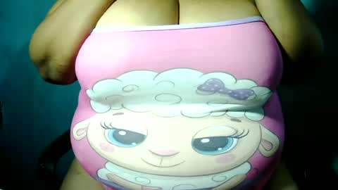 Snapshot of kaeluna chatting on 06/21/26, 11:35 Kae luna online show from 06/21/26, 11:35