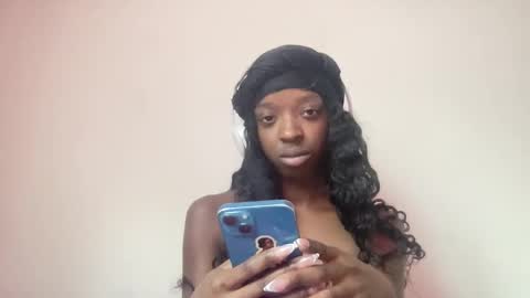 Snapshot of kaethebratdoll chatting on 05/09/26, 08:14 Kae the Brat online show from 05/09/26, 08:14