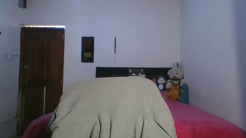 KAHELIINDEPENDENT MODEL online show from 11/29/25, 07:17