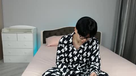 Kai Chicken online show from 12/04/25, 01:15