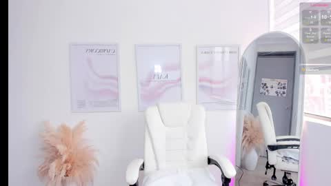 Snapshot of kaia_cam chatting on 03/09/25, 06:11 online show from 03/09/25, 06:11