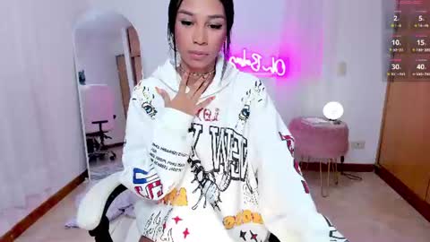 Snapshot of kaia_cam chatting on 07/16/26, 12:55 online show from 07/16/26, 12:55