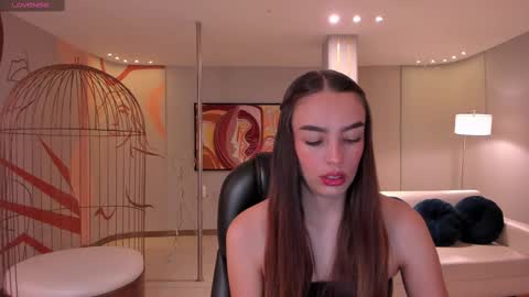 Kaia Ferreira online show from 02/11/25, 12:05