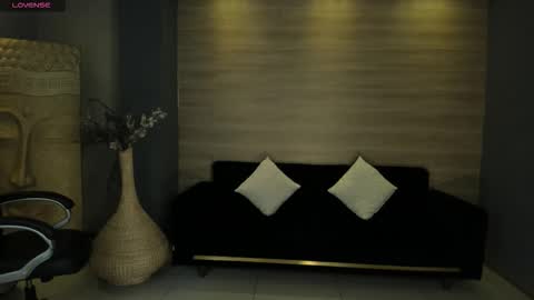 Kaia Ferreira online show from 10/08/25, 09:51