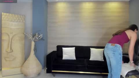 Kaia Ferreira online show from 10/12/25, 11:53