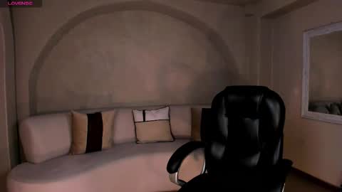 Kaia Ferreira online show from 10/18/25, 12:28