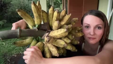 Snapshot of kaileeshy chatting on 02/08/25, 04:25 Kailee Smile online show from 02/08/25, 04:25