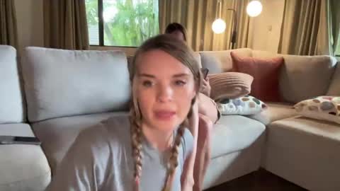 Snapshot of kaileeshy chatting on 03/02/25, 02:41 Kailee Smile online show from 03/02/25, 02:41