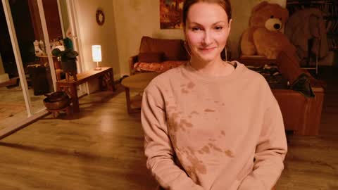 Snapshot of kaileeshy chatting on 01/13/26, 04:29 Kailee Smile online show from 01/13/26, 04:29